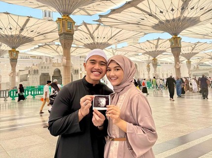 Erina Gudono Istri Kaesang Pangarep Hamil Anak Pertama, Pamer Foto USG Depan Ka'Bah