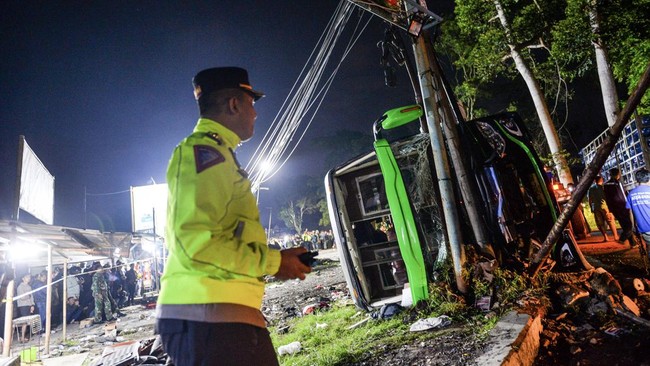 Polisi mengatakan tidak menemukan jejak jejak rem di bus mengenai dugaan penyebab kecelakaan di area Ciater, Subang, nan tewaskan 11 orang.