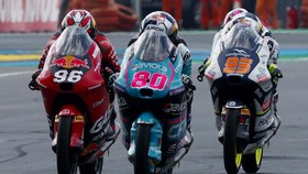 Hasil Moto3 Prancis: Dramatis, Alonso Menang di Lap Terakhir