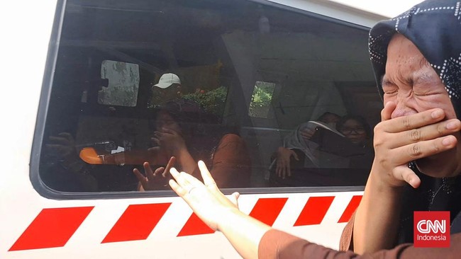 Tragedi Subang: Jenazah Mahesya Tiba, Ibu Pingsan Dilanda Duka