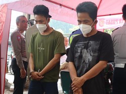 Tampang 2 Jukir Tersangka Buntut Getok Parkir Rp 150 Ribu di Masjid Istiqlal