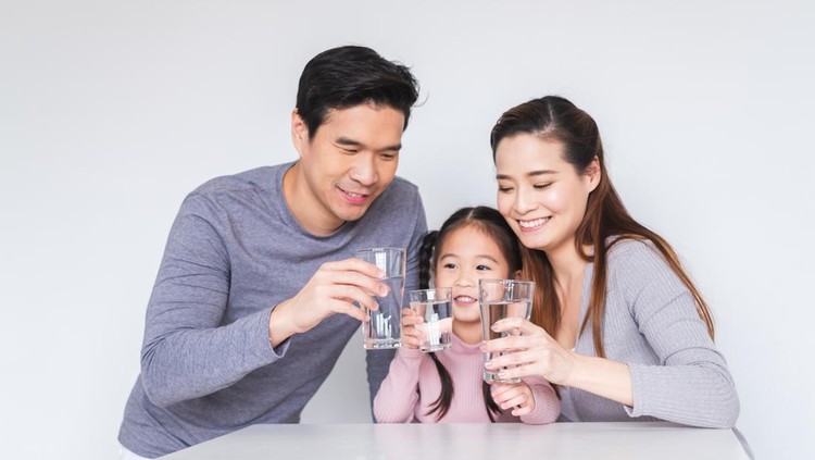 Air minum keluarga
