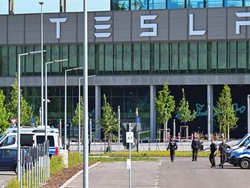 Tesla Mau PHK Karyawan Lagi!