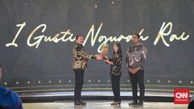 I Gusti Ngurah Rai Raih Lifetime Achievement CNN Indonesia Awards
