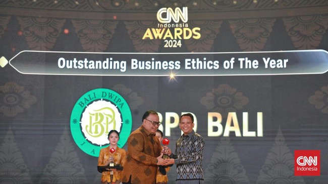 CNN Indonesia Awards 2024 memberikan penghargaan kepada PT Bank Pembangunan Daerah (BPD) Bali pada tiga kategori sekaligus.