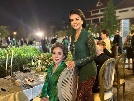 7 Potret Farah Quinn & Suami Hadiri Ultah Putri Keraton Solo, Foto Bareng Dewi Soekarno