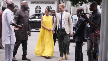 MEGHAN & HARRY MENGHABISKAN WAKTU DI NIGERIA