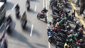 Juru Parkir Liar Minimarket Jakarta Masih Marak di Tengah Penertiban