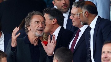 Update Eksklusif Olahraga CNN : Bos MU Jim Ratcliffe Minta Maaf Usai Lontarkan Kata-kata Kontroversi