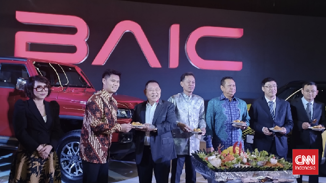 PT JIO Distribusi Indonesia (JDI) sebagai distributor mobil BAIC di dalam negeri resmi menghadirkan BJ40 Plus dan X-55 II di Tangerang, Selasa (14/5).