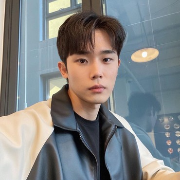 Sosok Choi Si Hun Peserta 'Single's Inferno' Calon Suami Ailee