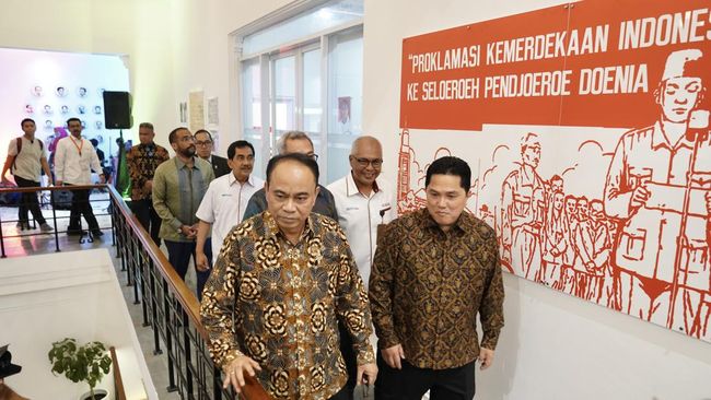Menteri BUMN Erick Thohir meresmikan Antara Heritage Center (AHC), ikon baru destinasi sejarah dan jurnalisme, yang lokasinya di Kompleks Antara Pasar Baru.