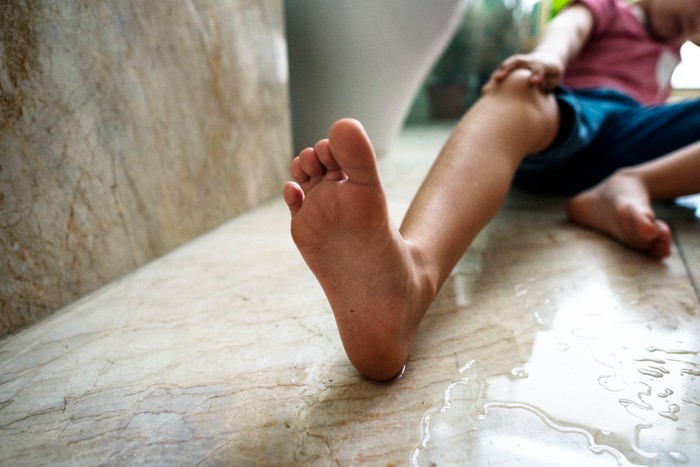 5 Bahaya Sering Gunakan High Heels untuk Beraktivitas