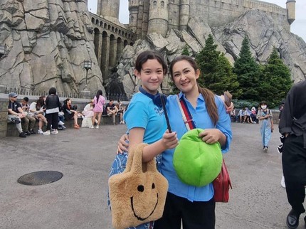 Bangganya Nafa Urbach Sang Putri Mikhaela Lolos ke Tahap Global World Scholar's Cup