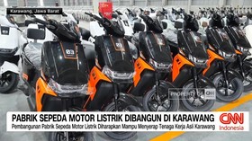 VIDEO: Pabrik Sepeda Motor Listrik Dibangun di Karawang