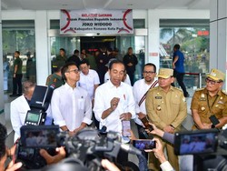 Jokowi soal Jadi Penasihat Prabowo: Saya Masih Presiden 6 Bulan Lagi Lho