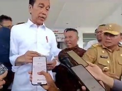 Momen Jokowi Terdorong Saat Paspampres Adang Pria Mencurigakan di Konawe