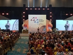 Iriana Jokowi Buka HUT Ke-44 Dekranas di Solo
