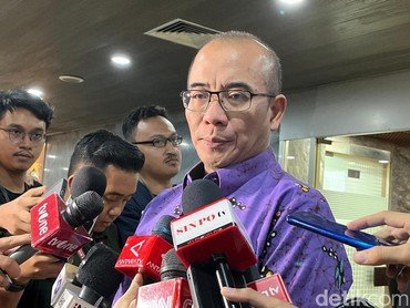 img-title Bukan Sembarangan, Ini Sosok Istri Ketua KPU Hasyim Asy'ari yang Diselingkuhi