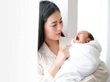 Bayi Baru Lahir Kok Bersin Terus, Apakah Normal terjadi?