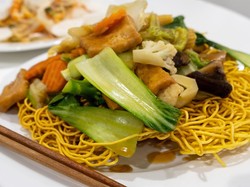 Resep Ifu Mie Tahu dan Sayuran ala Restoran yang Cocok Buat Makan Malam