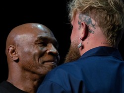 Saling Dorong Mike Tyson dan Jake Paul saat Faceoff