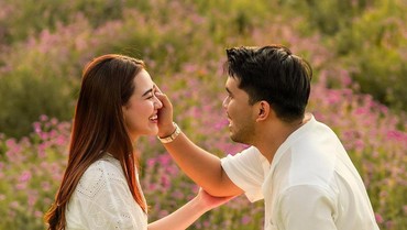 img-title Ramal Nasib Aaliyah Massaid usai Dinikahi Thariq, Denny Darko: Perceraian Bukan...