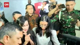 VIDEO: Sandra Dewi Keluar Kejagung Usai Diperiksa 10 Jam