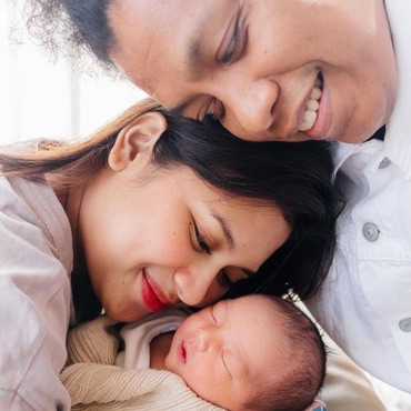 Akhirnya Indah Permatasari Spill Wajah Anak, Parasnya Langsung Jadi Sorotan