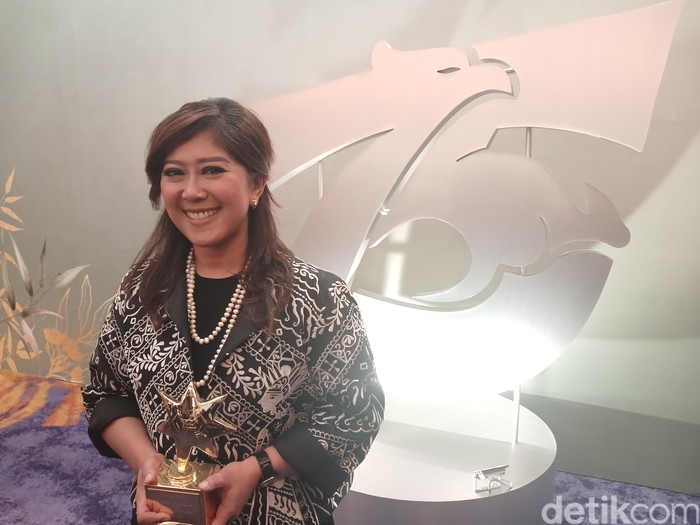 Meutya Hafid, pemenang Alumni of The Year Award 2024
