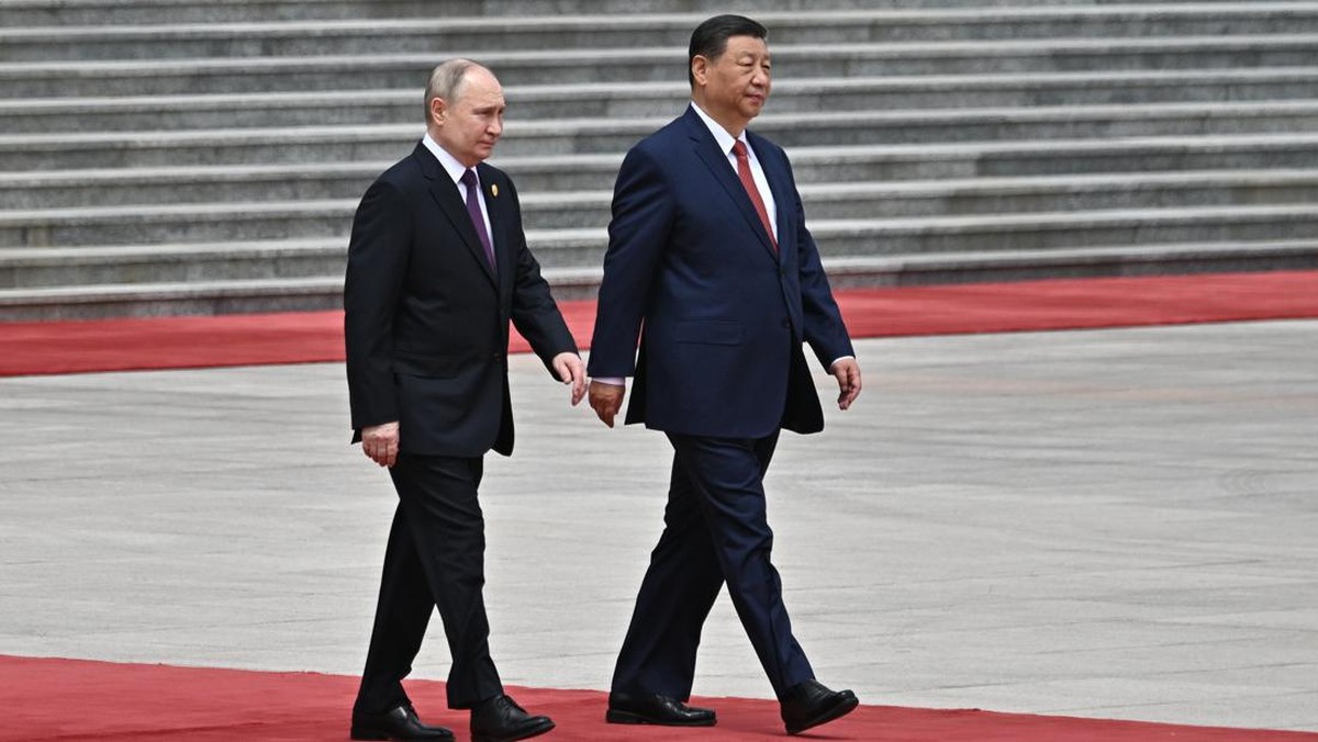 FOTO: 'Kemesraan' 2 Pemimpin Negara Raksasa Xi Jinping-Putin