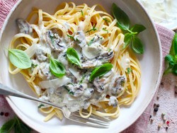Resep Membuat Fettucine Truffle Cream With Steak