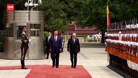 VIDEO: Sambutan Hangat Kawan Dekat Putin, Xi Jinping