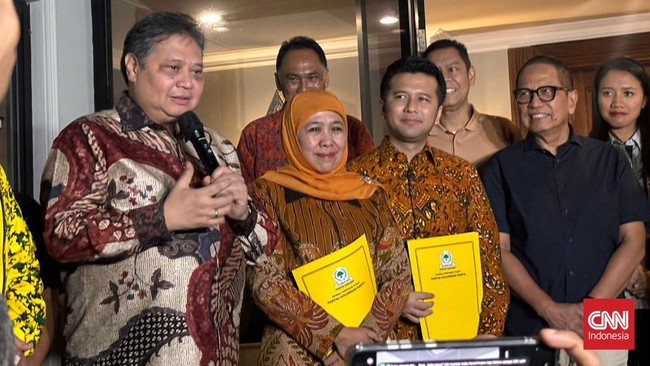 Khofifah Indar Parawansa resmi diusung empat partai politik untuk maju di Pilkada Jatim 2024, ialah Gerindra, Golkar, PAN, dan Partai Demokrat. 