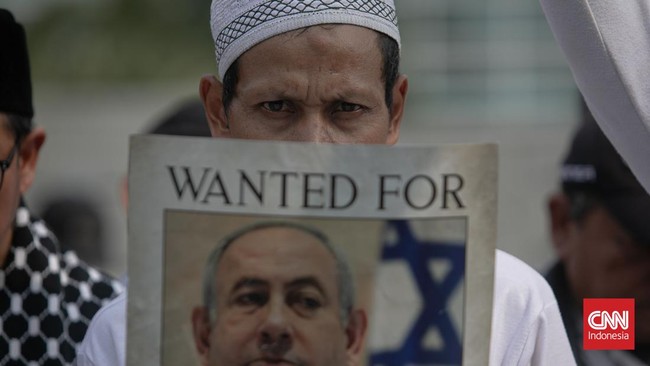 FOTO: Massa Aqsa Gelar Aksi Bela Palestina di Kedubes AS Jakarta