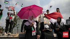 FOTO: Massa Aqsa Gelar Aksi Bela Palestina di Kedubes AS Jakarta