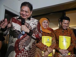 Airlangga Sebut Khofifah-Emil Dardak Akan Didukung Partai KIM di Pilgub Jatim