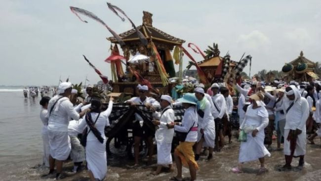 Makna Ritual Segara Kerthi yang Diikuti Delegasi World Water Forum