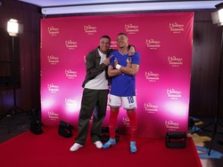 Viral Reaksi Kylian Mbappe Lihat Patung Lilin Dirinya