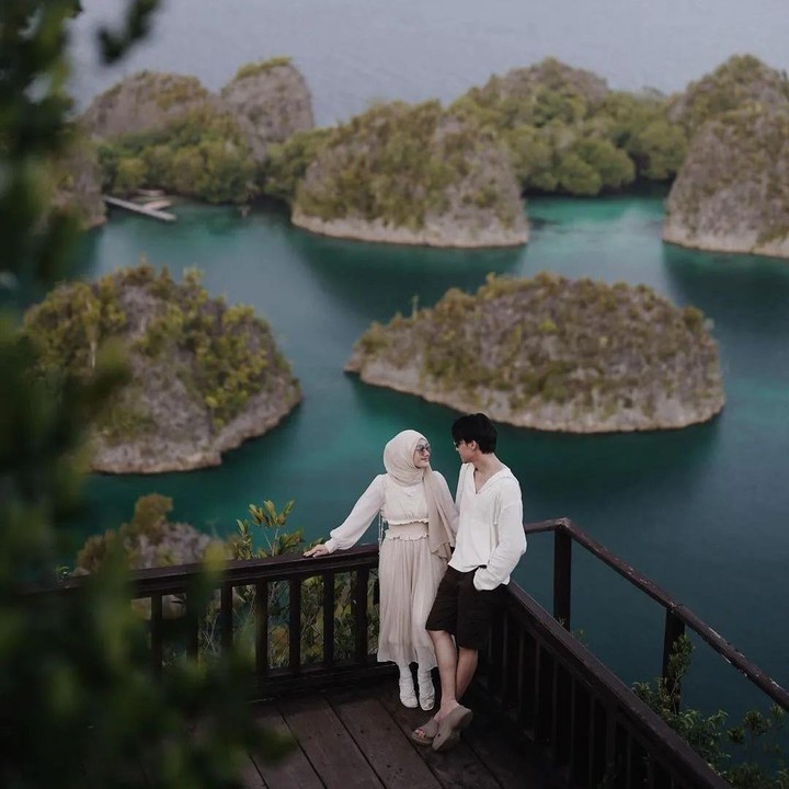 <p>Setelah menikah, Dinda Hauw dan Rey Mbayang semakin terlihat mesra, Bunda. Keduanya juga kerap berlibur dan membagikan berbagai kegiatan bersama. (Foto: Instagram: @dindahw)</p>