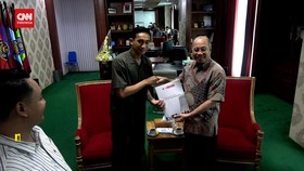 VIDEO: Rizki Ridho Dapat Bonus Dari Universitas Muhammadiyah Surabaya