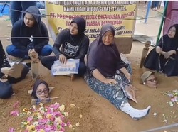 Viral Warga di Labuhanbatu Aksi Kubur Diri Tolak PKS Beroperasi