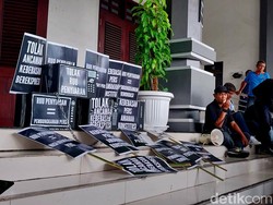 Jurnalis se-Malang Raya Demo Tolak Revisi RUU Penyiaran