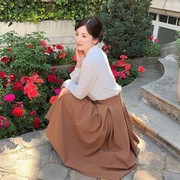 5 Rahasia Kulit Glowing Song Hye Kyo, Salah Satunya Cuci Muka Pakai Susu!