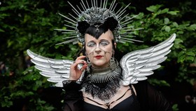 FOTO: Piknik Ala Victoria di Wave Gothic Festival Jerman