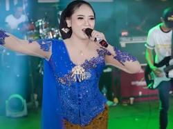 Lirik Lagu Selendang Biru yang Dinyanyikan Silvi Kumalasari