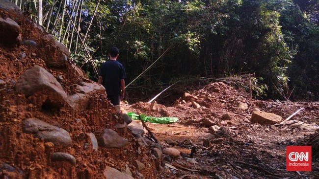 Skandal Penambangan Emas Ilegal Mengacaukan Ekosistem dan Menyangkut Aparat