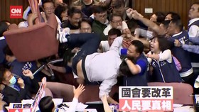 VIDEO: Parlemen Taiwan Rusuh Jelang Pelantikan Presiden