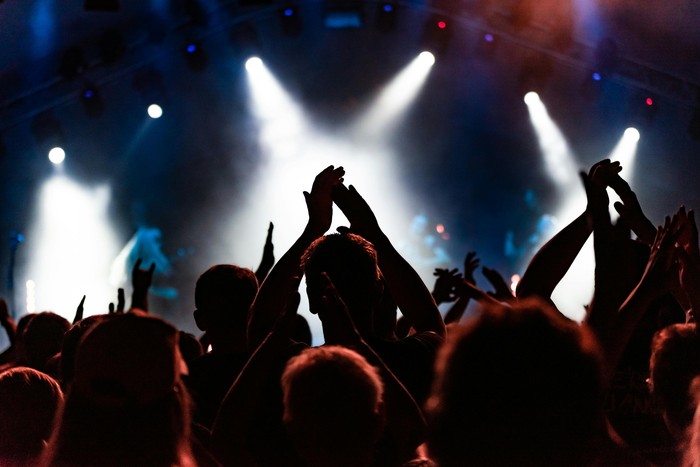6 Alasan Menonton Konser Bisa Meningkatkan Kesehatan/Foto: Pexels/Wolfgang 6 Alasan Menonton Konser Bisa Meningkatkan Kesehatan/Foto: Pexels/Wolfgang