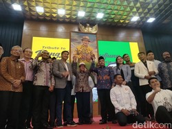 Akbar Tandjung Diberi Penghargaan Maestro Aktivis Indonesia
